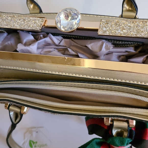 Vegan Gold Purse Handbag or Shoulder Bag NWT - Picture 3 of 7